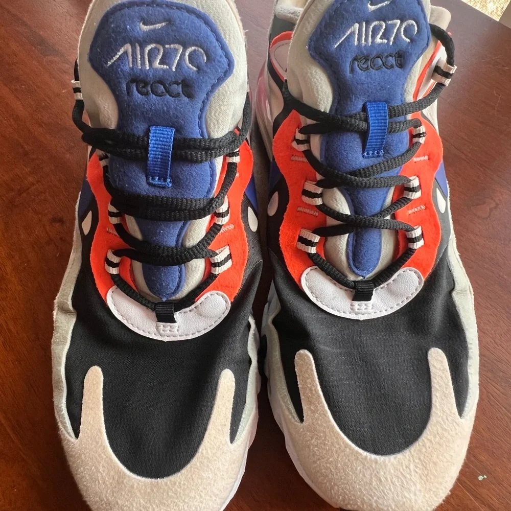 Women’s Nike Air Max 270 React Fossil - Picture 2 of 7